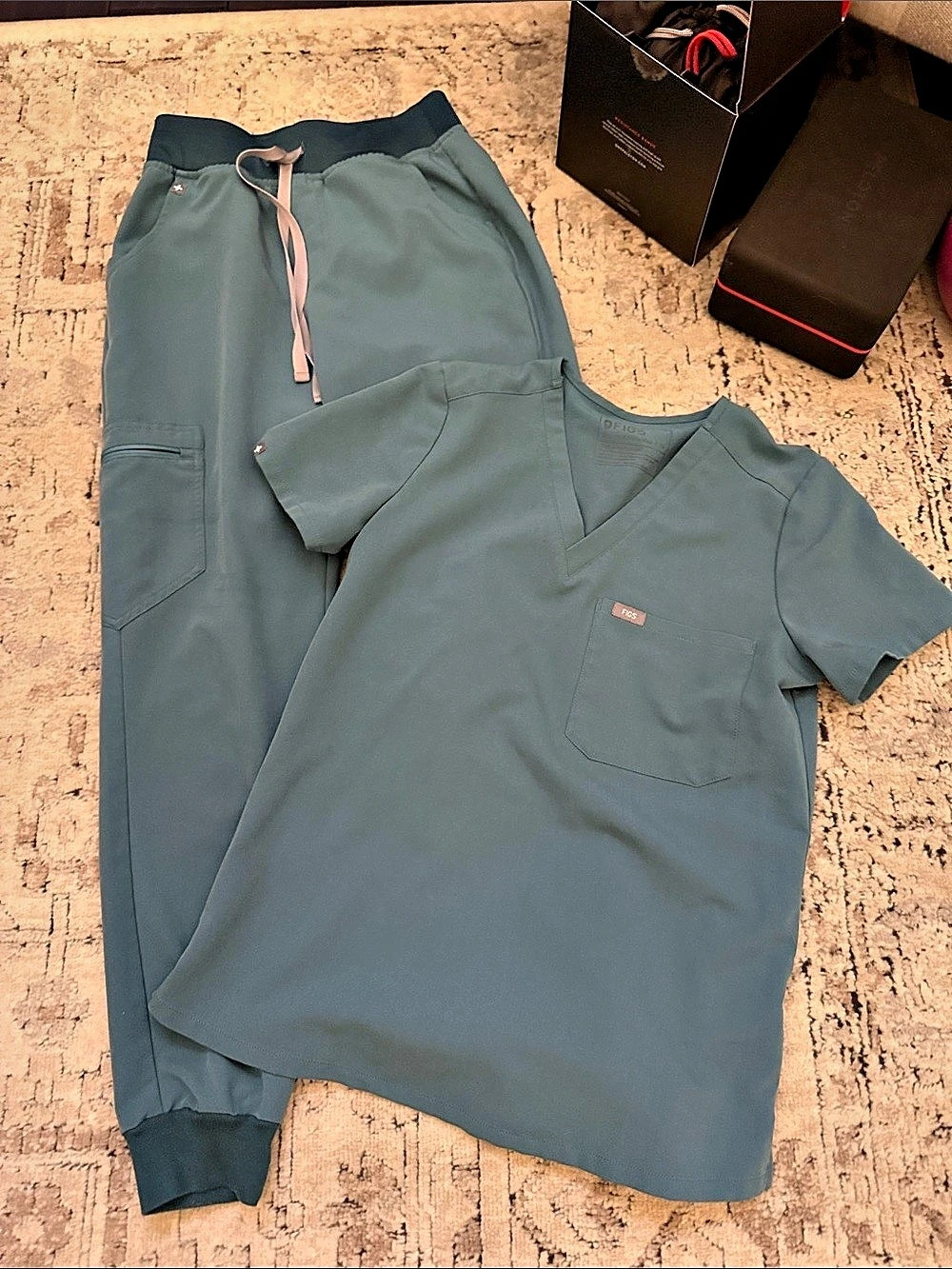 FIGS Set Scrub Set in Blue Size size XS Like New